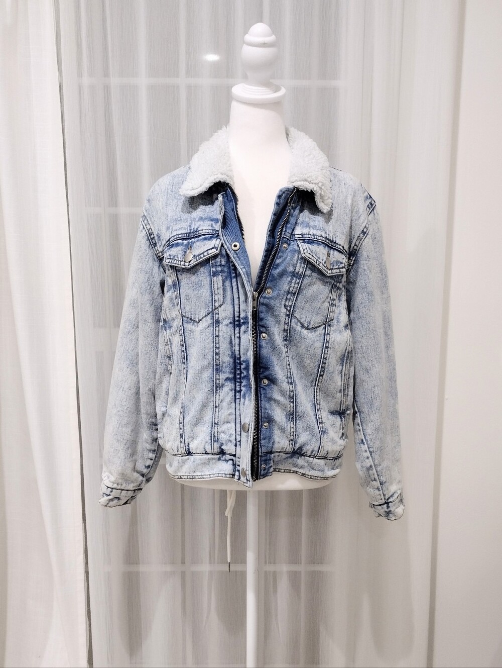 Forever 21 SzS Light Blue Sherpa-Lined Denim Jacket